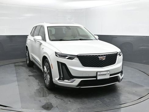 Used 2021 Cadillac XT6 Premium Luxury image 22