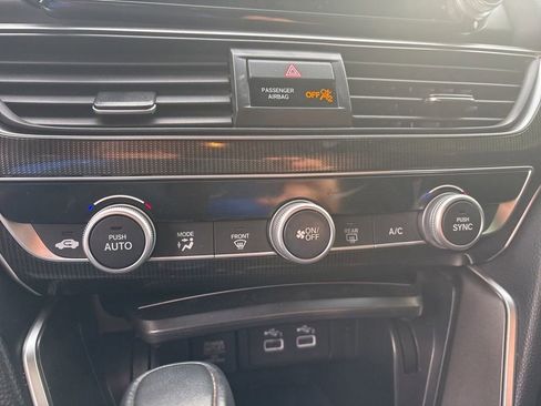 Used 2022 Honda Accord Sport image 11