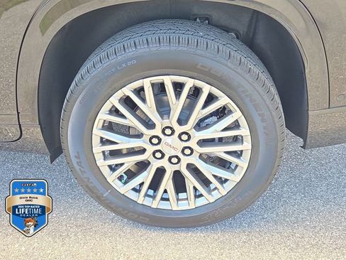 New 2026 GMC Acadia Denali w/ Super Cruise Package FWD image 8