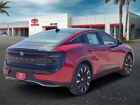 New 2026 Toyota Crown Platinum image 3