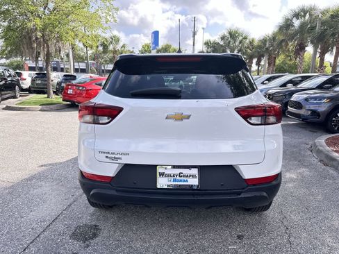 Used 2021 Chevrolet TrailBlazer LS FWD image 5