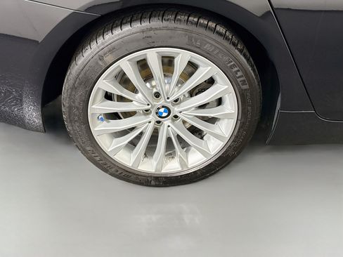 Used 2023 BMW 530i xDrive w/ Premium Package AWD/4WD image 33