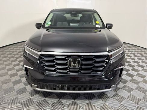 Used 2025 Honda Pilot EX-L image 9