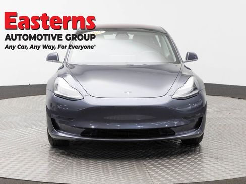 Used 2018 Tesla Model 3 Long Range RWD image 2