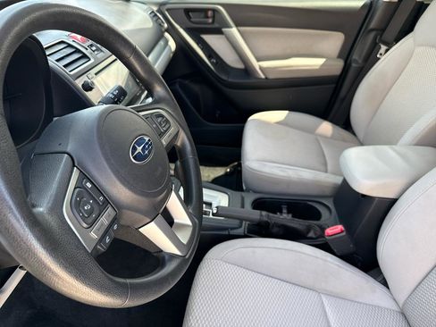 Used 2017 Subaru Forester 2.5i Premium AWD/4WD image 31