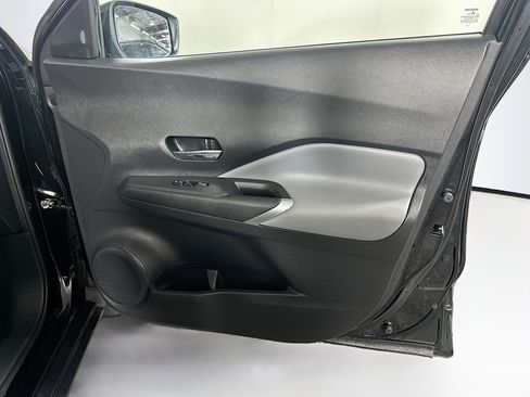Used 2023 Nissan Kicks SR w/ SR Premium Package FWD image 30