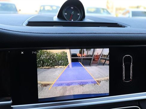 Used 2017 Porsche Panamera 4 image 85