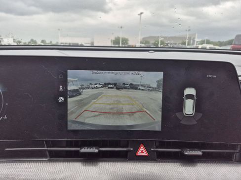 Used 2024 Kia Sportage SX FWD image 3
