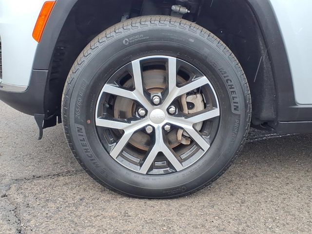 Used 2023 Jeep Grand Cherokee L Limited AWD/4WD image 9