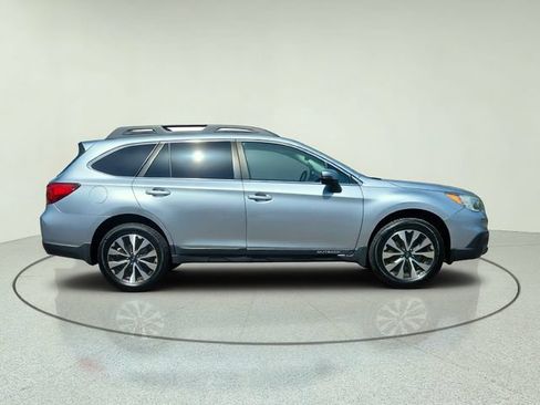 Used 2017 Subaru Outback 2.5i Limited AWD/4WD image 2