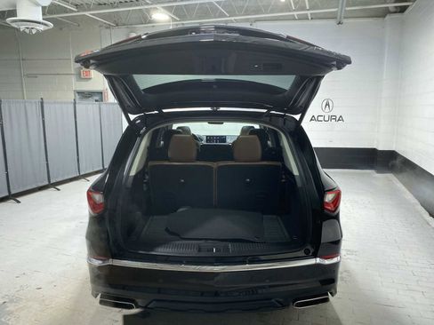 Used 2023 Acura MDX SH-AWD w/ Technology Package image 19