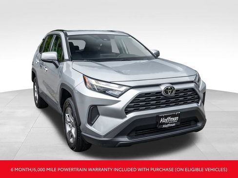 Used 2025 Toyota RAV4 XLE AWD/4WD image 2