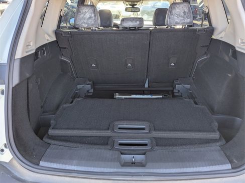 Used 2021 Nissan Rogue Platinum image 12