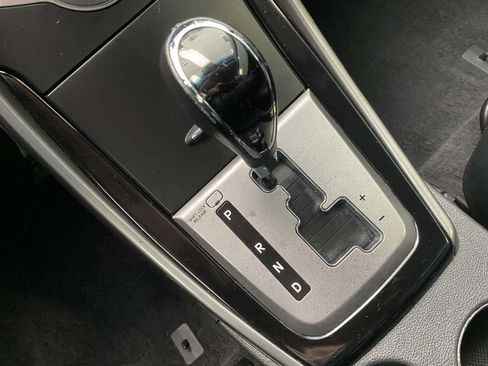 Used 2013 Hyundai Elantra SE image 17