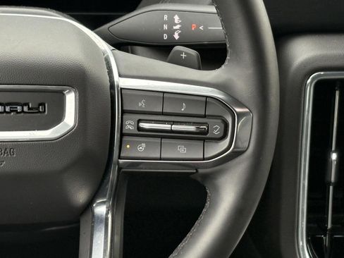 Used 2025 GMC Yukon Denali image 12