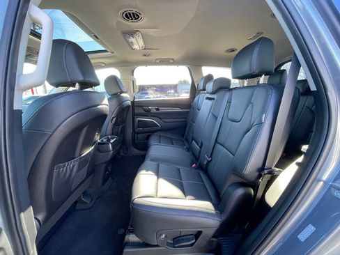 Used 2025 Kia Telluride EX image 20
