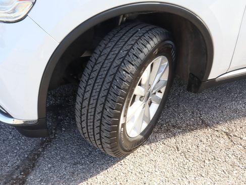 Used 2019 Dodge Durango SXT AWD/4WD image 17