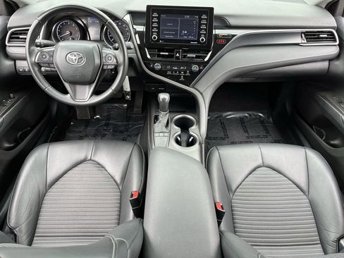 Used 2024 Toyota Camry SE FWD image 9