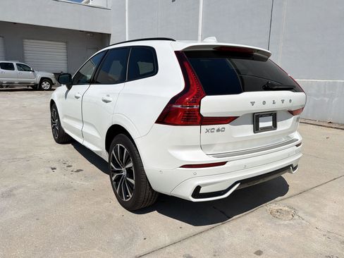 Used 2023 Volvo XC60 B5 Plus w/ Climate Package image 3