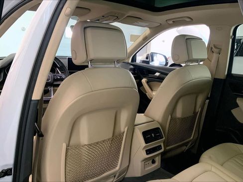 Used 2020 Audi Q5 2.0T Premium Plus w/ Premium Plus Package image 11