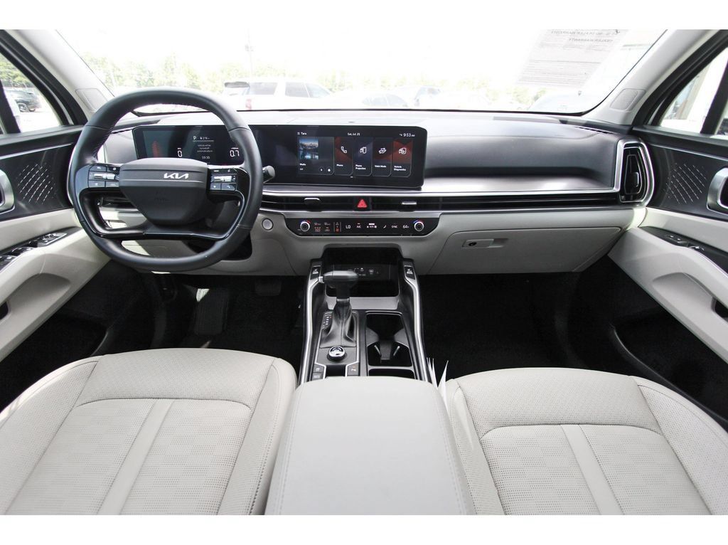 Used 2026 Kia Sorento S FWD image 11