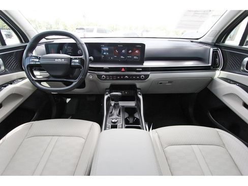 Used 2026 Kia Sorento S FWD image 11