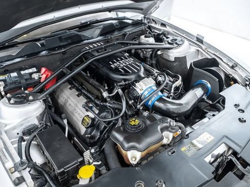 Used 2011 Ford Mustang GT Premium w/ 401A Rapid Spec Order Code RWD image 29