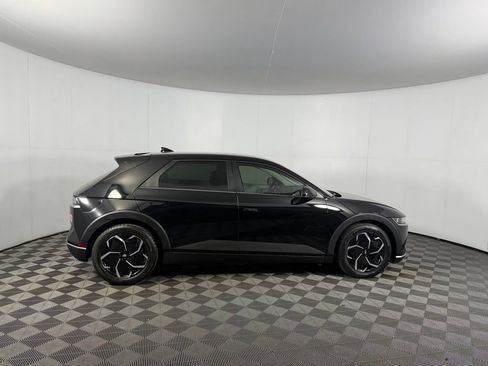 Used 2024 Hyundai Ioniq 5 SE RWD image 3