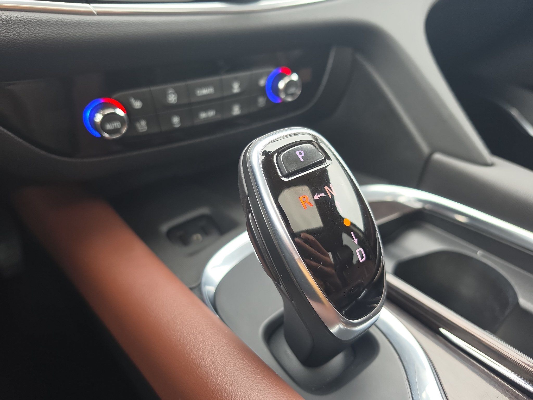 Used 2018 Buick Enclave Avenir AWD/4WD image 32