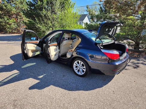 Used 2010 BMW 535i xDrive Sedan image 14