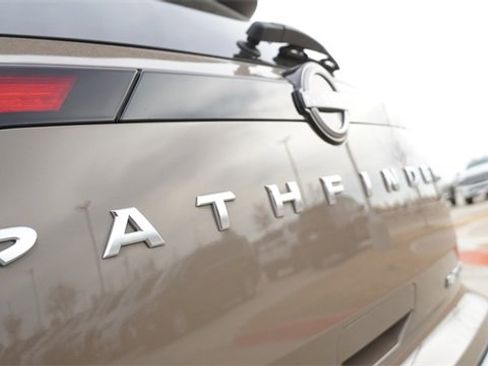 Used 2023 Nissan Pathfinder Platinum w/ Cargo Package image 12