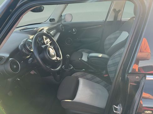 Used 2015 MINI Cooper S image 9