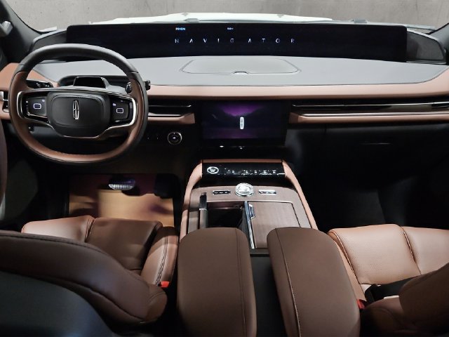 New 2027 Lincoln Navigator L Reserve AWD/4WD image 13