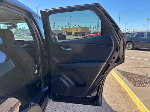Used 2020 Chevrolet Blazer LT image 29