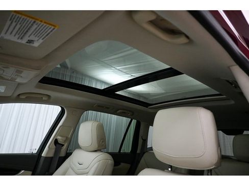 Used 2024 Cadillac XT6 Premium Luxury w/ Technology Package AWD/4WD image 11