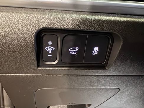 Used 2024 Kia Sorento SX Prestige image 21