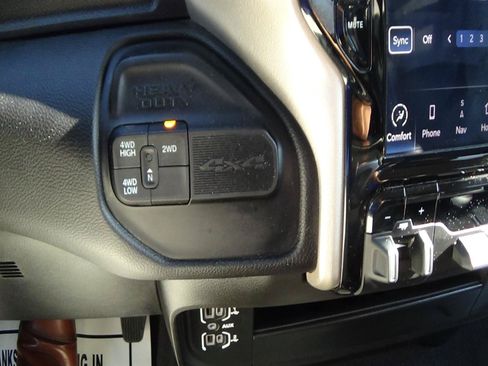 Certified 2024 RAM 2500 Laramie AWD/4WD image 26