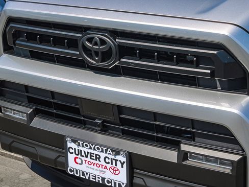 New 2026 Toyota 4Runner SR5 AWD/4WD image 6