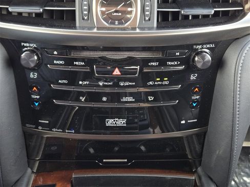 Used 2016 Lexus LX 570 570 image 19