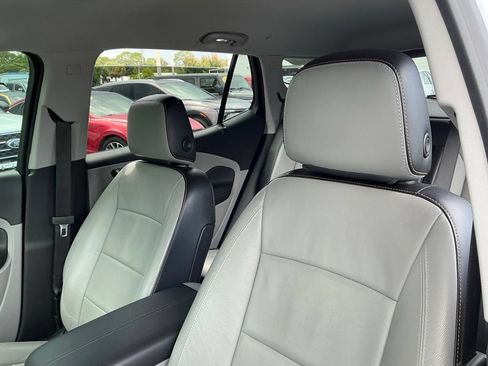 Used 2021 GMC Terrain SLT w/ Infotainment Package II FWD image 33