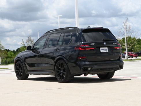 Used 2026 BMW X7 xDrive40i w/ M Sport Package AWD/4WD image 7