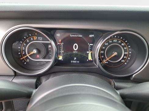 Used 2021 Jeep Gladiator Willys image 18