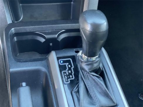 Used 2018 Toyota Tacoma SR5 image 16