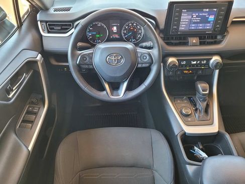 Certified 2022 Toyota RAV4 SE w/ Convenience Package AWD/4WD image 19