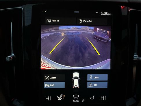 Used 2019 Volvo XC60 T5 Momentum w/ Multimedia Package image 27