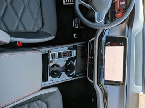 New 2026 Volkswagen Atlas Peak Edition image 13