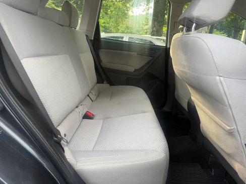 Used 2017 Subaru Forester 2.5i w/ Alloy Wheel Package AWD/4WD image 11