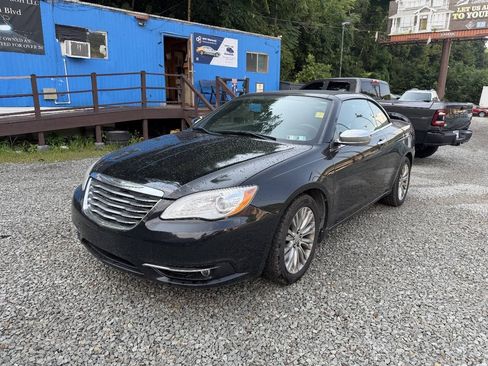 Used 2013 Chrysler 200 Limited FWD image 4