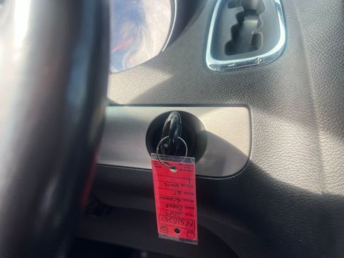 Used 2019 Dodge Grand Caravan GT FWD image 18