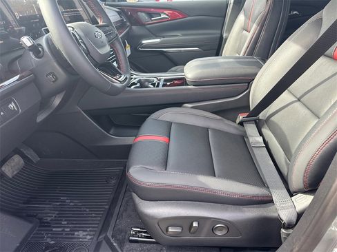New 2026 Chevrolet Traverse RS w/ LPO, Floor Liner Package image 10